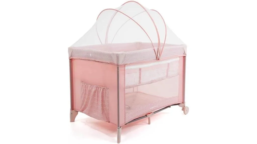 berço de bebê listrado rosa