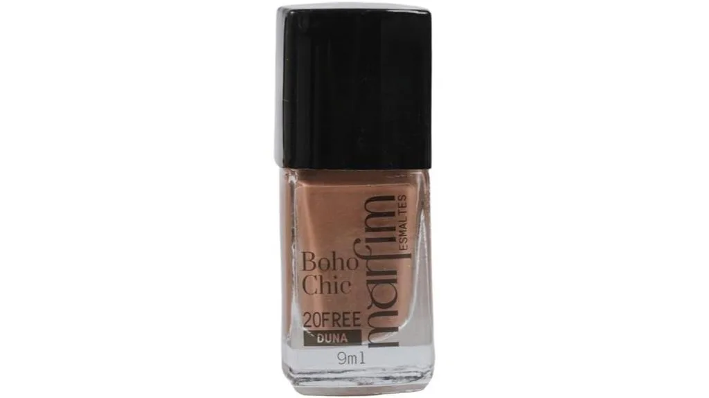 esmalte de unha bege quente