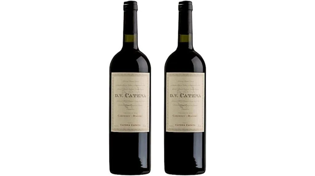 duas garrafas de vinho